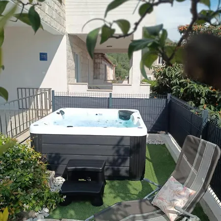 Summer Chill 3 Apartment